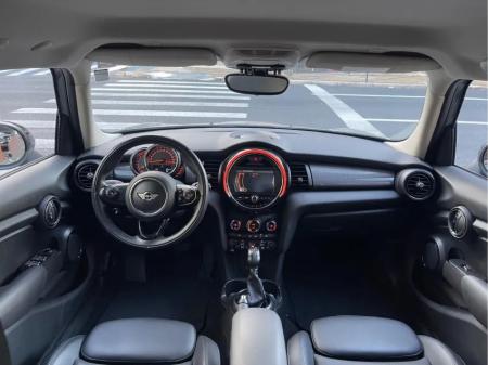MINI COOPER 1.5 009