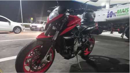 MV Agusta Rivale 800 003