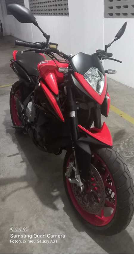 MV Agusta Rivale 800 007