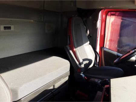 Volvo FH 460 6X2 007
