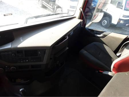 Volvo FH 460 6X2 010